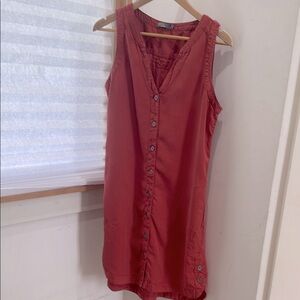 Prana M Sleeveless Button-Down Dress in Coral pockets flowy